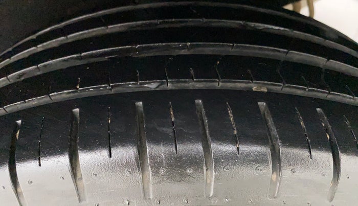 2019 Toyota Glanza G MT PETROL, Petrol, Manual, 18,307 km, Left Rear Tyre Tread