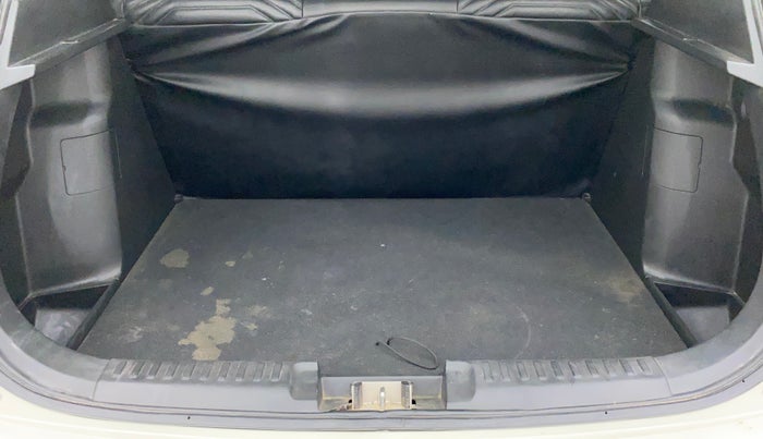 2018 Maruti Vitara Brezza VDI, Diesel, Manual, 30,549 km, Boot Inside