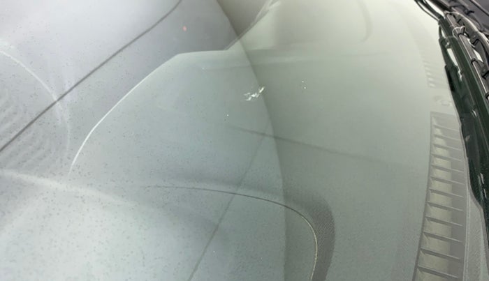 2018 Maruti Vitara Brezza VDI, Diesel, Manual, 30,549 km, Front windshield - Minor spot on windshield