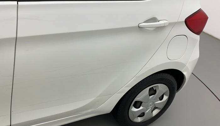2018 Tata Tiago XT PETROL, CNG, Manual, 55,910 km, Rear left door - Minor scratches