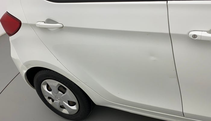2018 Tata Tiago XT PETROL, CNG, Manual, 55,910 km, Right rear door - Minor scratches
