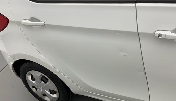 2018 Tata Tiago XT PETROL, CNG, Manual, 55,910 km, Right rear door - Slightly dented