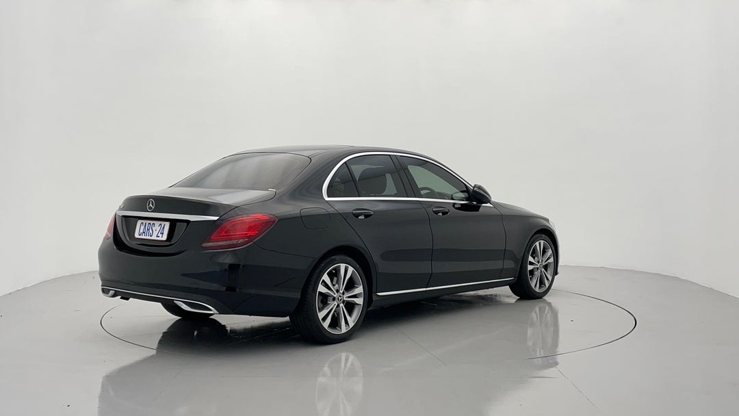 Right Back Diagonal (45- Degree) View