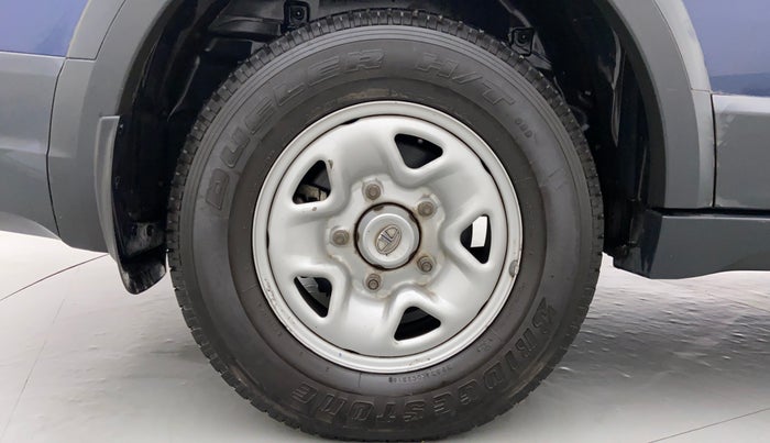 2018 Tata Hexa Varicor 320 XE, Diesel, Manual, 36,122 km, Right Rear Wheel