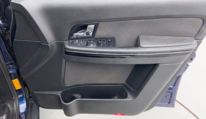 2018 Tata Hexa Varicor 320 XE, Diesel, Manual, 36,122 km, Driver Side Door Panels Control
