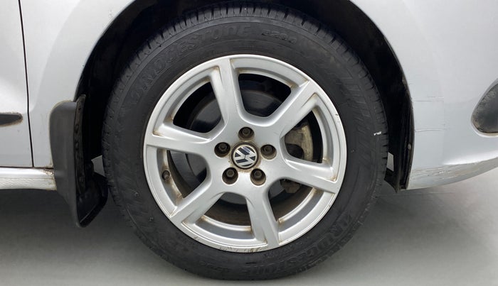 2014 Volkswagen Vento HIGHLINE PETROL, Petrol, Manual, 37,558 km, Right Front Wheel
