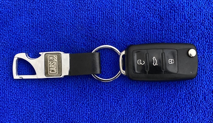 2014 Volkswagen Vento HIGHLINE PETROL, Petrol, Manual, 37,558 km, Key Close Up