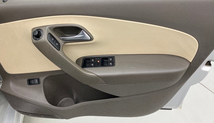 2014 Volkswagen Vento HIGHLINE PETROL, Petrol, Manual, 37,558 km, Driver Side Door Panels Control