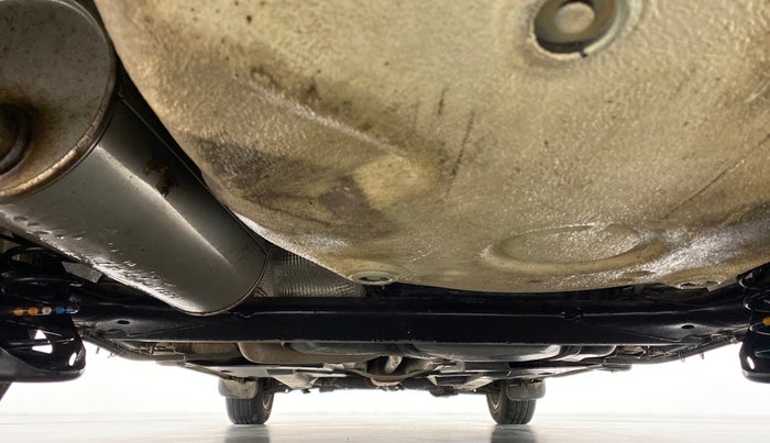2014 Volkswagen Vento HIGHLINE PETROL, Petrol, Manual, 37,558 km, Rear Underbody