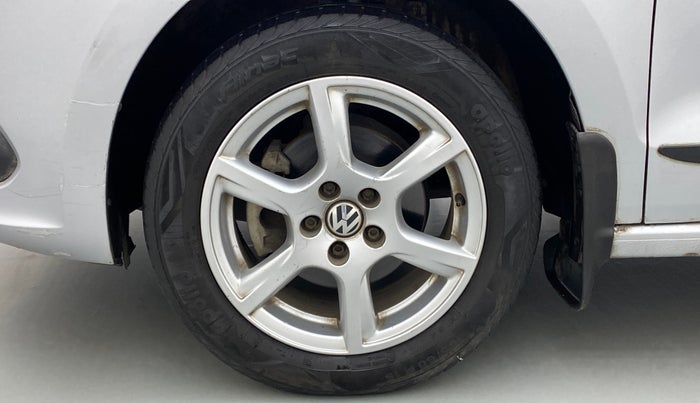 2014 Volkswagen Vento HIGHLINE PETROL, Petrol, Manual, 37,558 km, Left Front Wheel