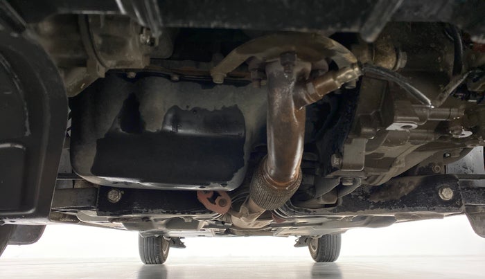 2014 Volkswagen Vento HIGHLINE PETROL, Petrol, Manual, 37,558 km, Front Underbody