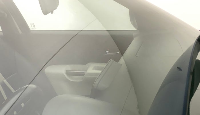 2017 Maruti IGNIS ZETA 1.2 AMT, Petrol, Automatic, 42,566 km, Front windshield - Minor spot on windshield
