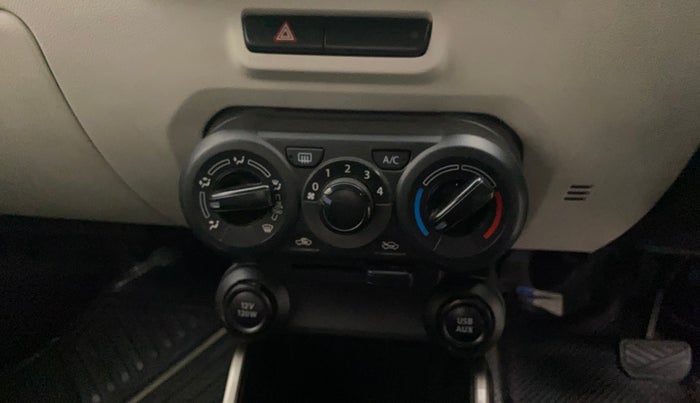 2017 Maruti IGNIS ZETA 1.2 AMT, Petrol, Automatic, 42,797 km, AC Unit - Directional switch has minor damage