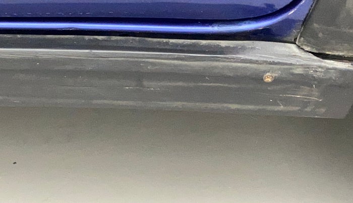 2017 Maruti IGNIS ZETA 1.2 AMT, Petrol, Automatic, 42,365 km, Left running board - Cladding has minor damage