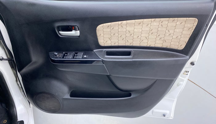 2017 Maruti Wagon R 1.0 VXI, Petrol, Manual, 51,781 km, Driver Side Door Panels Control