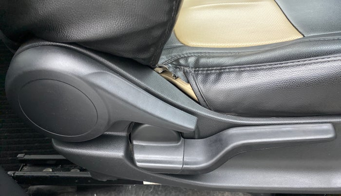 2019 Honda Amaze 1.2 SMT I VTEC, Petrol, Manual, 39,901 km, Driver Side Adjustment Panel