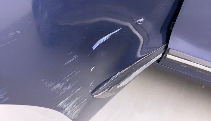 2021 Toyota Glanza V, Petrol, Manual, 24,378 km, Right rear door - Minor scratches