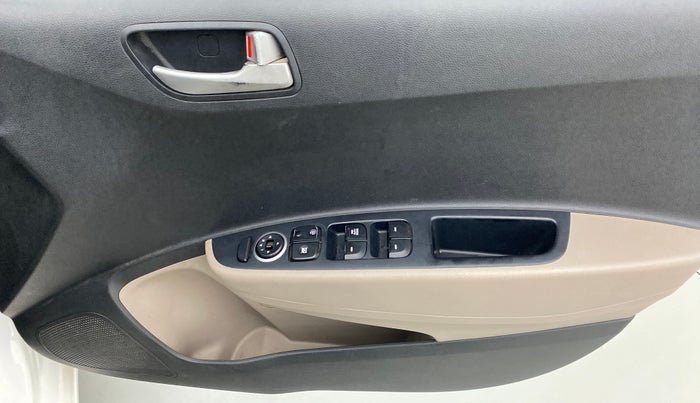 2015 Hyundai Grand i10 SPORTZ 1.2 KAPPA VTVT, Petrol, Manual, 64,053 km, Driver Side Door Panels Control