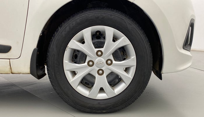 2015 Hyundai Grand i10 SPORTZ 1.2 KAPPA VTVT, Petrol, Manual, 64,053 km, Right Front Wheel