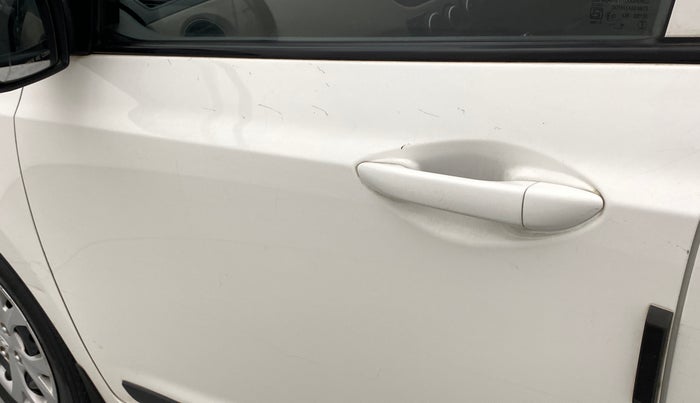 2015 Hyundai Grand i10 SPORTZ 1.2 KAPPA VTVT, Petrol, Manual, 64,053 km, Front passenger door - Minor scratches
