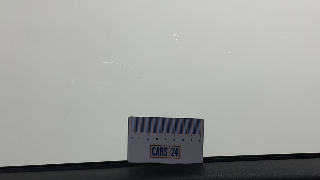 Window Glass Front RHS Tinting Scratched