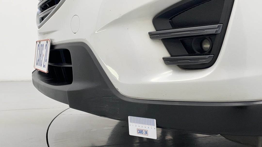 Bumper Front Scratch