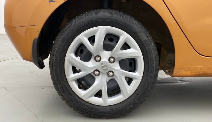 2017 Hyundai Grand i10 MAGNA 1.2 KAPPA VTVT, Petrol, Manual, 26,312 km, Right Rear Wheel
