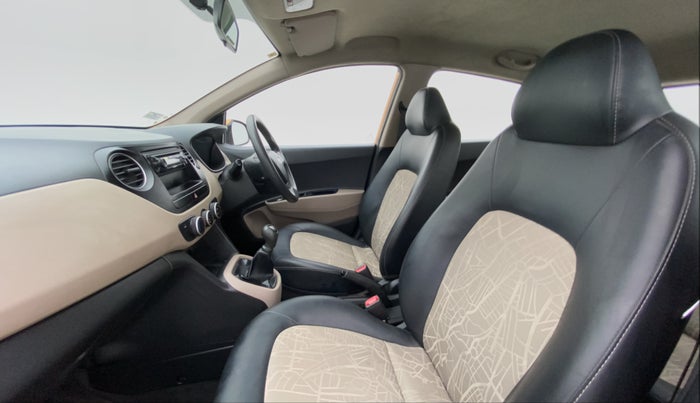 2017 Hyundai Grand i10 MAGNA 1.2 KAPPA VTVT, Petrol, Manual, 26,312 km, Right Side Front Door Cabin
