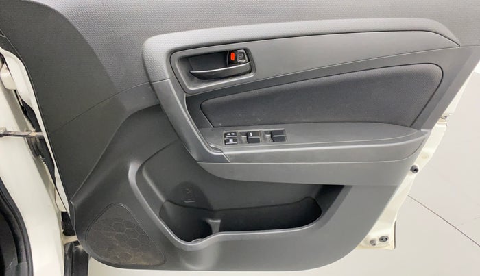 2017 Maruti Vitara Brezza VDI, Diesel, Manual, 26,350 km, Driver Side Door Panels Control