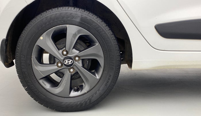2019 Hyundai Grand i10 SPORTZ DUAL TONE 1.2 VTVT, Petrol, Manual, 43,550 km, Right Rear Wheel