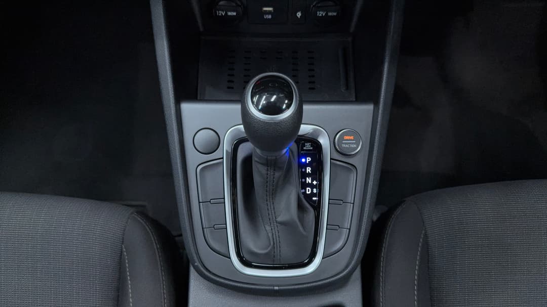 2021 Hyundai Kona (FWD), Automatic, 102614 km, Gear Lever 