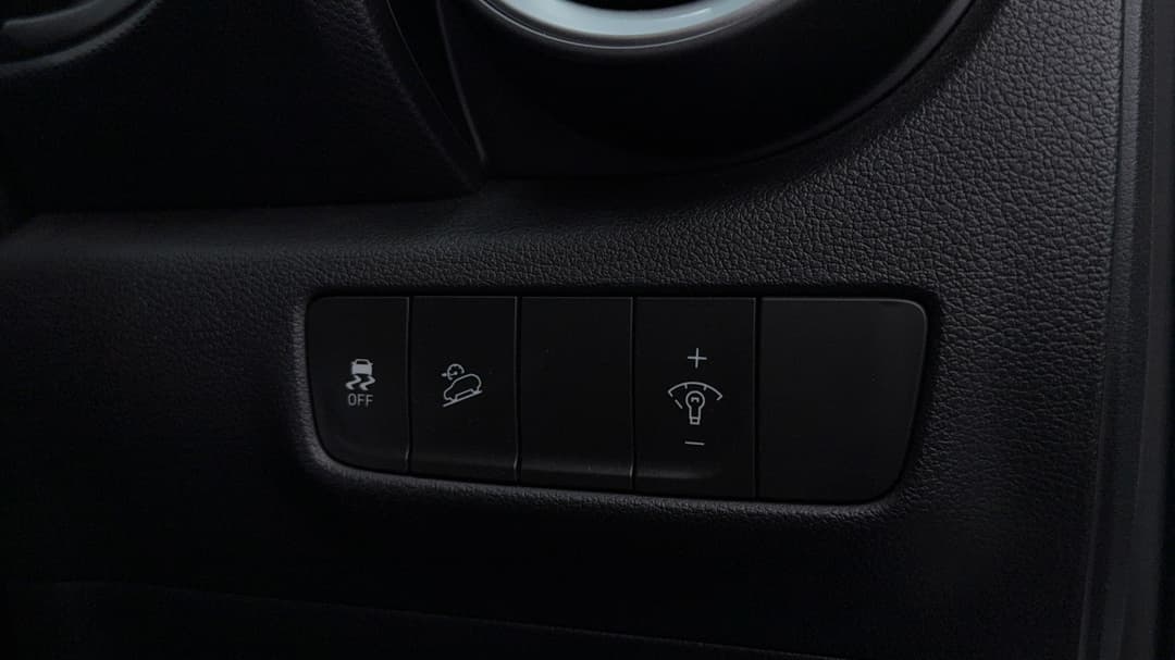 2021 Hyundai Kona (FWD), Automatic, 102614 km, Utility Switches/Buttons