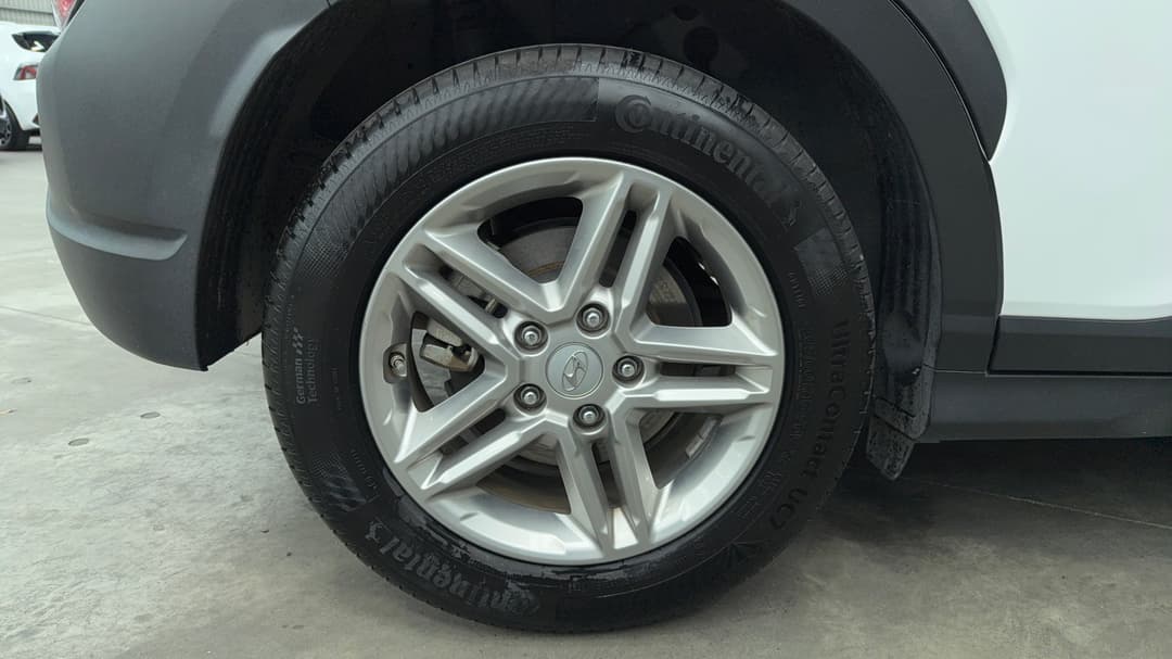 2021 Hyundai Kona (FWD), Automatic, 102614 km, Right Rear Wheel