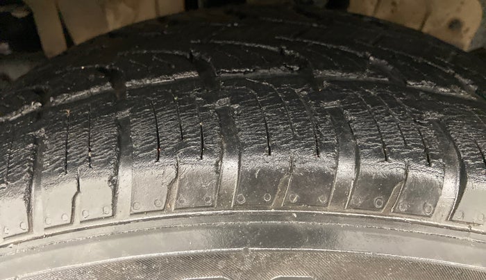 2018 Mahindra Scorpio S11, Diesel, Manual, 40,233 km, Left Front Tyre Tread