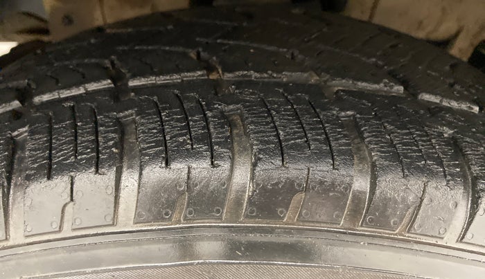 2018 Mahindra Scorpio S11, Diesel, Manual, 40,233 km, Right Front Tyre Tread