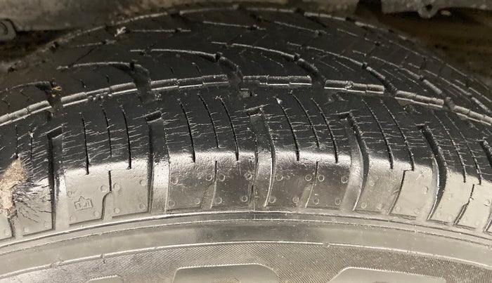 2018 Mahindra Scorpio S11, Diesel, Manual, 40,233 km, Left Rear Tyre Tread