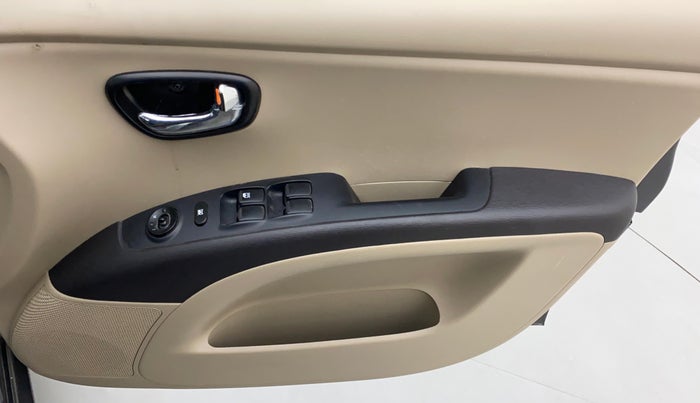 2012 Hyundai i10 MAGNA 1.2, Petrol, Manual, 67,944 km, Driver Side Door Panels Control