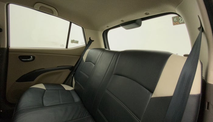 2012 Hyundai i10 MAGNA 1.2, Petrol, Manual, 67,944 km, Right Side Rear Door Cabin