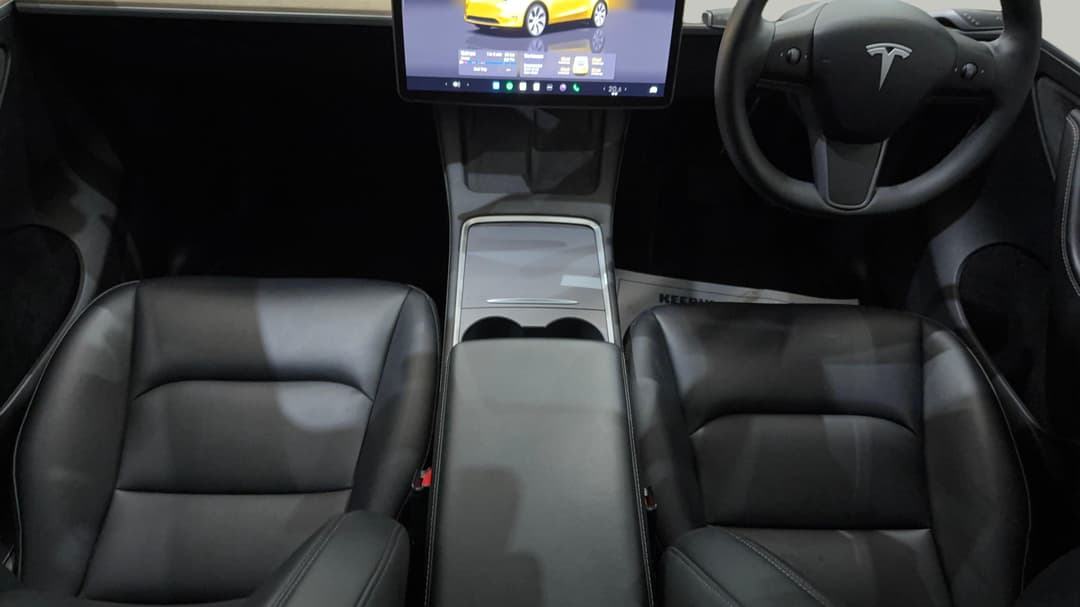 2023 Tesla Model Y Rear-wheel Drive, Automatic, 29867 km, Center Console