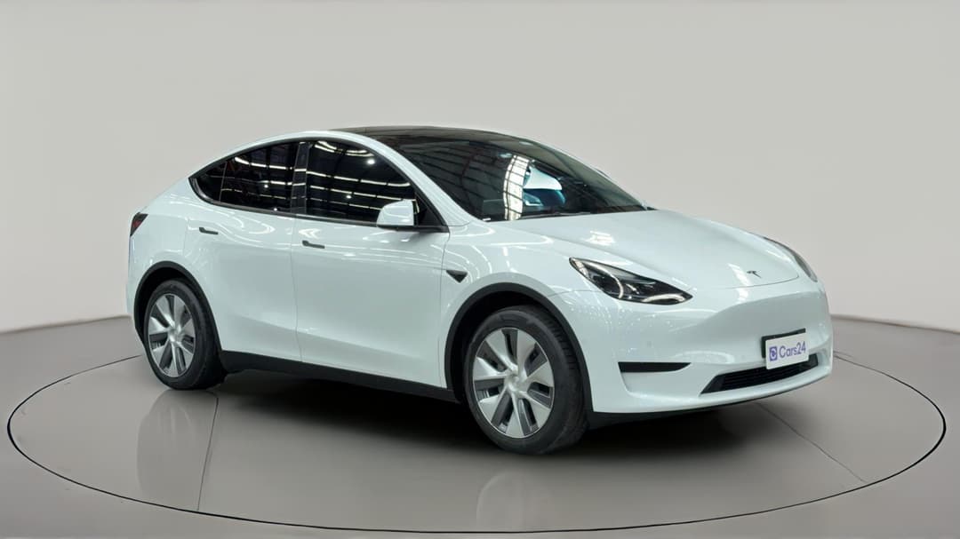 2023 Tesla Model Y Rear-wheel Drive, Automatic, 29867 km, Right Front Diagonal (45- Degree) View