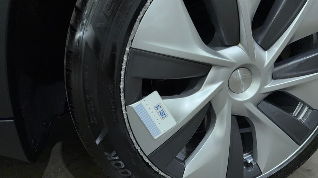 2023 Tesla Model Y Rear-wheel Drive, Automatic, 29867 km, Wheels Rim Rear LHS Scratch