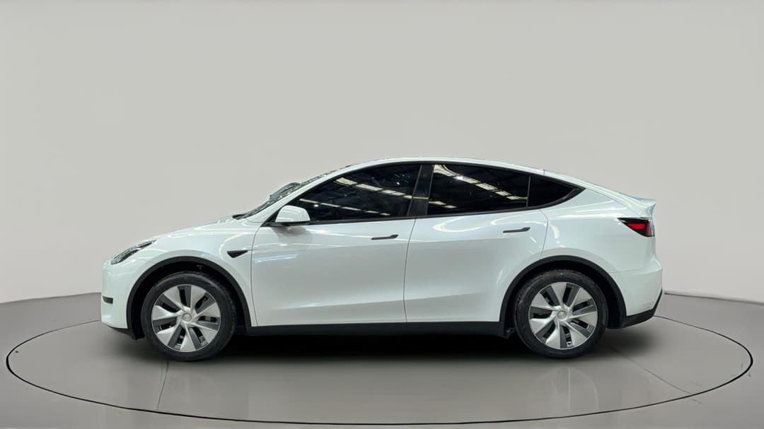2023 Tesla Model Y Rear-wheel Drive, Automatic, 29867 km, Left Side View