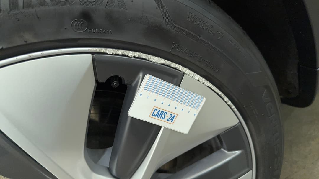 2023 Tesla Model Y Rear-wheel Drive, Automatic, 29867 km, Wheels Rim Rear RHS Scratch