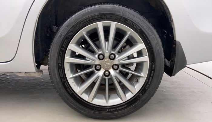 2015 Toyota Corolla Altis VL AT, Petrol, Automatic, 51,328 km, Left Rear Wheel