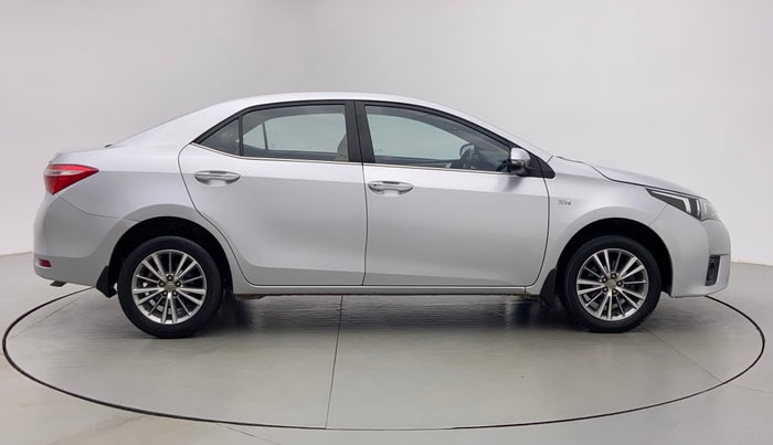 2015 Toyota Corolla Altis VL AT, Petrol, Automatic, 51,328 km, Right Side View