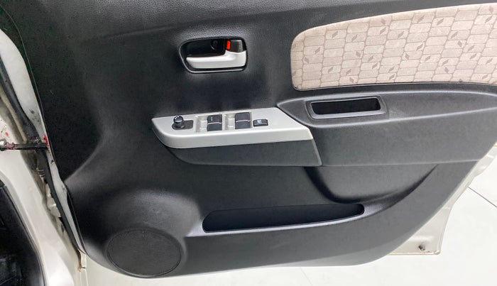 2015 Maruti Wagon R 1.0 VXI, Petrol, Manual, 49,865 km, Driver Side Door Panels Control