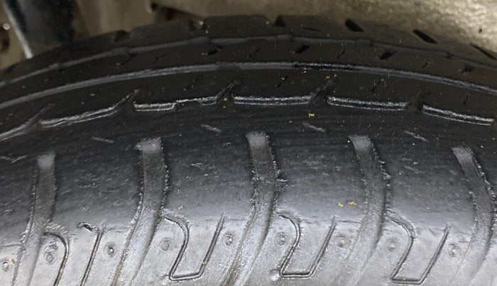 2015 Maruti Wagon R 1.0 VXI, Petrol, Manual, 49,865 km, Right Rear Tyre Tread