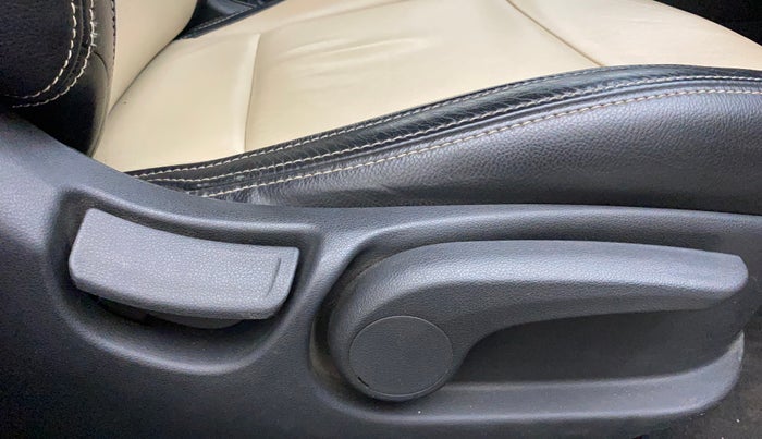 2018 Hyundai Verna 1.6 VTVT SX, Petrol, Manual, 55,600 km, Driver Side Adjustment Panel