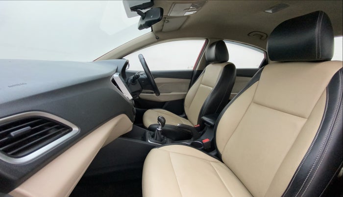 2018 Hyundai Verna 1.6 VTVT SX, Petrol, Manual, 55,600 km, Right Side Front Door Cabin