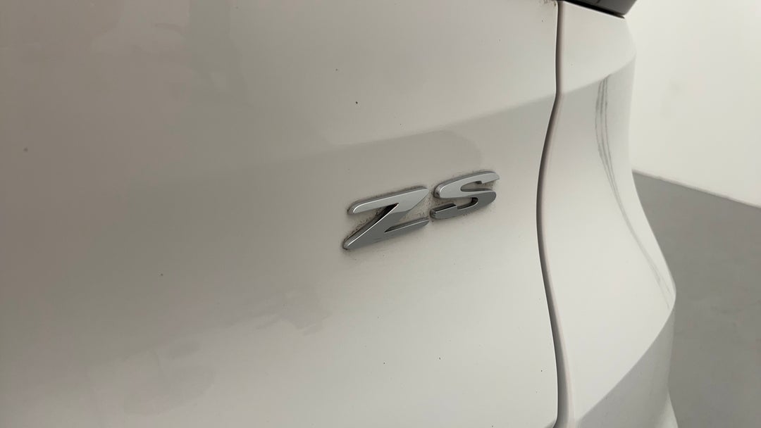 2024 MG ZS Excite, Automatic, 9564 km, Badge (Boot Right Side)